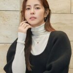 Lorene Ren Instagram - 有沒有人跟我一樣 在每天穿搭的時候 總覺得飾品盒裡面少了一些東西： 一對可以搭配今天髮型的耳環 戒指感覺可以多幾款來疊戴 每天隨著心情變化配戴的項鍊⋯ 好像永遠都買不夠的感覺🤣 日系輕珠寶品牌agete旗艦店在東區盛大開幕啦🎊 很漂亮的地方可以拍好多美照📸 還有美到不行的agete旗艦店限定系列 時尚美麗自己打造🥰 在這個交換禮物的季節 也別忘了疼愛自己唷🎁 @agete_taiwan @tun_grp #agetetw #tungrp makeup @elvielvi926 hair @xenterhuang photo @sunshinestudio09