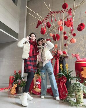 Lorene Ren Instagram - 年初一走走春🧨
任爸說有句諺語「行春行春，有行有春」💰
今天有沒有跟家人一起去走走呢？