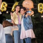 Lorene Ren Instagram – 沒想到送給姊姊的影片
讓大家都感動哭了🥺
–
今晚讓我們繼續這趟”光開門就很忙了”的溫馨之旅❤️

#感謝生命中有妳
#地球上最棒的姊姊
#我永遠都會在妳身邊