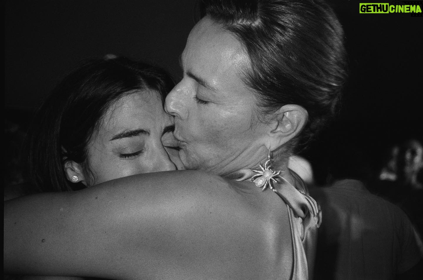 Lorenza Izzo Instagram - Única, grande y nuestra @rositaparsons feliz día Mamifu hermosa te adoro mas que palabras puedan decir ❤️