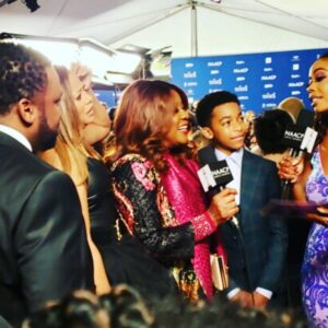 Loretta Devine Instagram - Giving honor to God,Thanks for all the love and blessings .Family Reunion won it’s first Naacp award. I am so happy for us all. Thank you peeps, for your love and votes, and watching us on Netflix,won’t he do it ,You know who, won’t he do it . All the time. It was a fun night seeing all the new talent mixed in with the seasoned folk. Keep on coming babies. It was dreamy.
