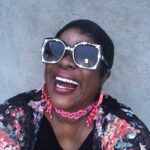 Loretta Devine Instagram - Who’s smiling today? 💛❤️💛❤️ #smiling