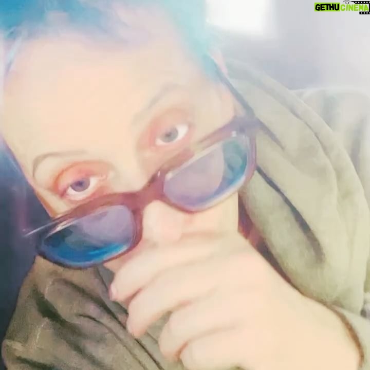 Lori Petty - 3 Likes - Sunday Morning before the peoples come out and after the zombies go in 😂😘😘 I love you xx #swipe #chevalier