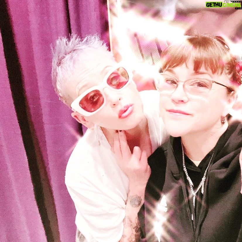 Lori Petty - 3 Likes - - thank u Orlando and @spookyempire xx love @christineelisemccarthy more than my luggage xx ❤️💜🎉