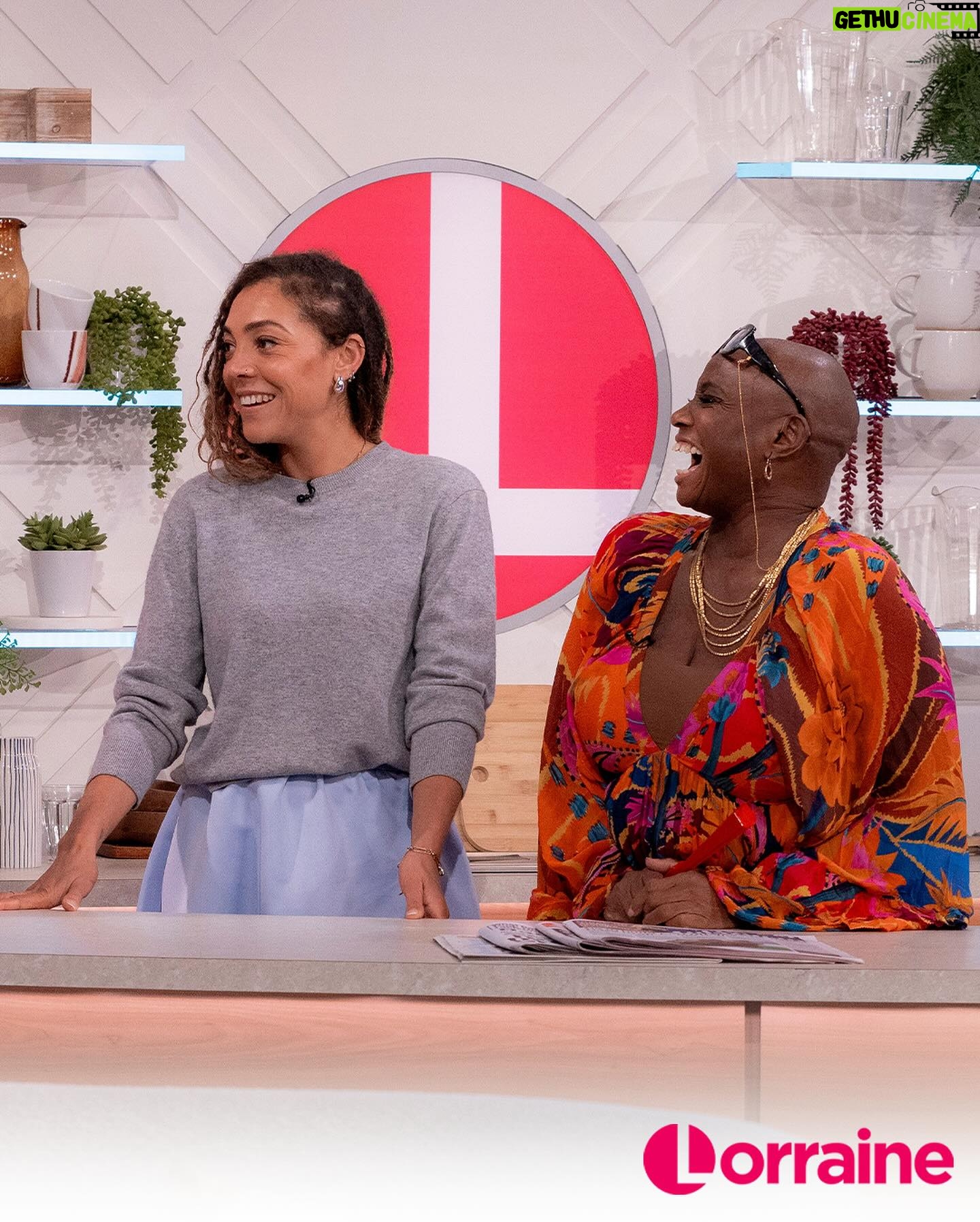 Lorraine Kelly Instagram - Starting March the best way with #Lorraine 😍 What was your favourite interview this week? ✨