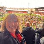 Lorraine Kelly Instagram - Unless there’s a disaster of biblical proportions we are back up! Excited fans on the pitch celebrating @dundeeunitedfc #promotion