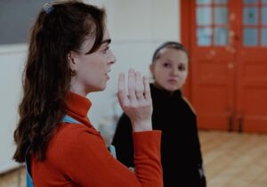 Louisa Connolly-Burnham Instagram - A wonderful day of rehearsals for @sisterwivesfilm 🌈

(photos by lovely @sadhbh_mcloughlin)