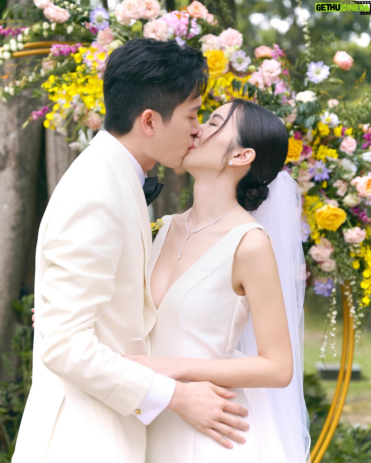 Louisa Mak - 48.6K Likes - 我們攜手走更遠的路吧! @keithshing_