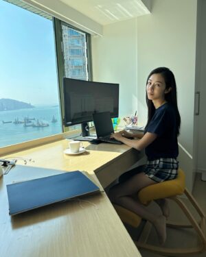 Louisa Mak Instagram - 😐 making up some work on a Sunday because I took a day off mid-week to shoot @indicaidhk’s #yesweecan ad! 

PS thank you to the person taking photo for not complaining
#working2jobs