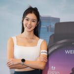 Louisa Mak Instagram - 我一直都係Garmin用家，當知道可以參加活動同第一時間試用新錶都好期待！活動當日，我剛從一個重要嘅會議過來，精神仲係好緊張，但係來到就可以跟Alex大師 @alamfish 和一眾靚女同學一齊上瑜伽堂，做到最尾savasana pose 嘅時候真係訓著咗！好放鬆好正。 喺我日常工作中，經常都要思考好多問題，令到我臨訓時個腦仲係咁轉。所以靜觀冥想、清空腦袋對我來講好緊要；第二日先有足夠精神。戴Garmin最新嘅smart watch Venu 3 就perfect喇，因為隻錶有冥想指導，仲幫我追蹤睡眠、俾個性化嘅睡眠建議。另外，我都好中意佢嘅肌群位置圖，等我做weight training嘅時候可以更加有系統同效率。 Garmin本來已經係我潛水、行山、踩單車嘅buddy，宜家仲要做埋我健身、冥想、睡眠嘅buddy，真係咩俾佢玩曬😂 @garminhongkong #GarminHongKong #KnowTheRealYou #Venu3 #vívoactive5
