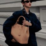 Louise Wong Instagram - 𝔊𝔢𝔱𝔱𝔦𝔫𝔤 𝔩𝔬𝔰𝔱 𝔦𝔫 𝔱𝔥𝔢 𝔠𝔦𝔱𝔶 𝔴𝔦𝔱𝔥 𝔪𝔶 𝔊𝔞𝔩𝔩𝔢𝔯𝔦𝔞 𝔅𝔞𝔤 .🏙️🤍 @prada #PradaGalleria