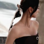 Louise Wong Instagram - 在時裝的世界裡工作了10多年，有幸今次成為北京電影節 - 電影與時尚單元的評委，實在深感榮幸。 謝謝邀請🙏🏻☺️✨ It’s my honored to be a judge at this year’s Beijing International Film Festival for the fashion short film competition . Thank you for having me. Dress and jewellery @louisvuitton Watch @omega
