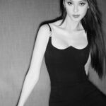 Louise Wong Instagram – @versace 🖤