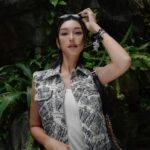 Louise Wong Instagram - Lost in the city, found in nature. 🦋 #DIORSS24 @dior