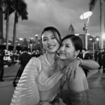 Louise Wong Instagram – 一個有笑有淚，令人情緒起伏不定像坐過山車一樣的晚上🎢記憶仍然猶新。

近距離聽了很多台上獲獎的得獎感言，看着每一位所付出的努力、堅持和耐性終於獲得回報和肯定，看着有這一群熱血追夢的人在為香港電影努力，真的很感動🥹我第一年參與的回憶也全都湧現心頭。
希望我可以繼續留在這個夢工場，繼續努力讓大家看見我的進步，並成為一個值得支持的好演員吧💪🏼

當頒發全晚最後一個獎項 -最佳電影時，聽到是枝裕和導演口中說出” A Guilty….” 我真的已經緊張得血壓極速飆升📈omggg! (從來自己的提名都沒有感覺這麼緊張🙈) 
然後在台上聽到子華神的speech 真的說到我們的心裏去，眼淚差點沒忍住🥺

真的太好了! 一個屬於毒舌大狀幕前幕後所有團隊的獎項🏆能夠和這麼優秀的團隊一起合作真的感到很幸運幸福🌟

Congratulations for the Best Film Award!!
再次恭喜 @aguiltyconscience_movie ❤️
還有各位得獎者🥳👏🏻🎉

@hongkongfilmawards 
#第42屆香港電影金像獎 
@aguiltyconscience_movie #毒舌大狀

Photos @klckin
Makeup @pinkyku
Hair @kolen128
Stylist @ansonlaucf1107
Stylist assistant @chiakincy
Assistant @chungxd
黑白相攝影大師 @tsekwanhoho

Dress
@maisonmet (Red Carpet) @theclique.hk 
@givenchy (Ceremony)

Watches @omega
Jewellery @boucheron
Cosmetics @guerlain

Special thanks
@autumnliu0 @ivy.ho.75641 @iowntheelephants
@tsuivenus @stedel34 
@missnanaliu @ggtsoi