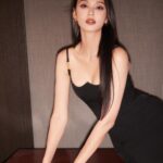 Louise Wong Instagram – @versace 🖤