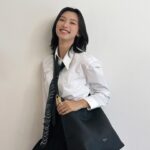Louise Wong Instagram - Sm;le 🖤🪄 @louisvuitton #lvlowkeyhobo