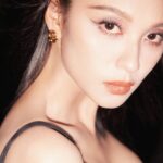 Louise Wong Instagram – @versace 🖤