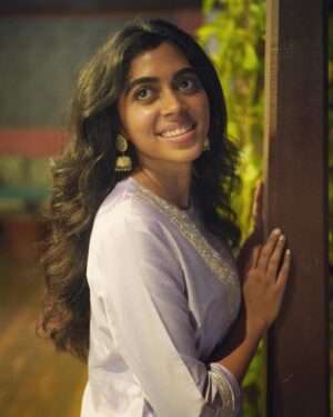Lovelyn Chandrasekhar Instagram - Diwali 🪔

📸: @camerasenthil