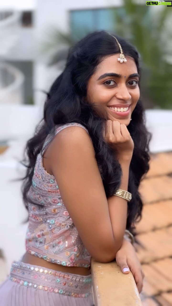 Lovelyn Chandrasekhar - 4.1K Likes - There’s always a reason to smile. Find it.
🤍
