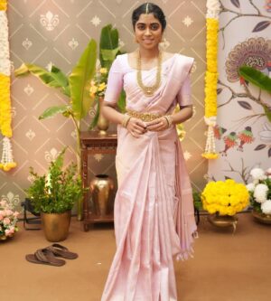 Lovelyn Chandrasekhar Instagram - தமிழ் புத்தாண்டு வாழ்த்துக்கள் 🪔