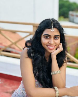 Lovelyn Chandrasekhar Instagram - 🩶 
.
.
.
. 
📸: @namritha.mv @katherinevaruna