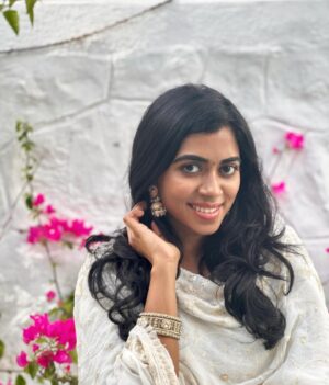 Lovelyn Chandrasekhar Instagram - In bliss with white 🤍