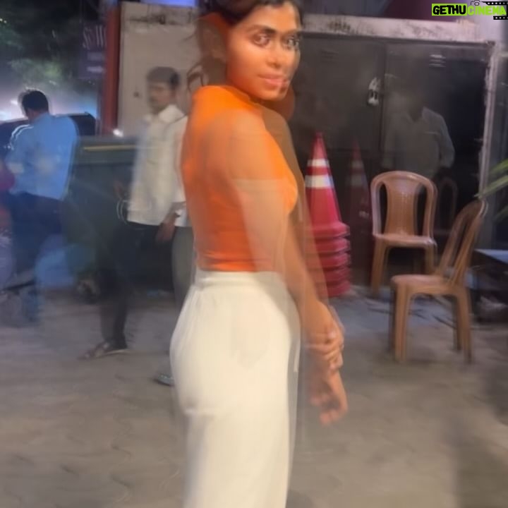 Lovelyn Chandrasekhar - 6.7K Likes - Orange you the sweetest thing? 🍊
📸: @namritha.mv 🧡✨