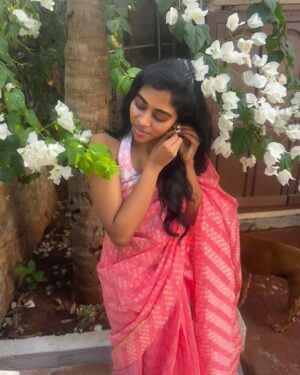 Lovelyn Chandrasekhar Instagram - 🌸 

Blouse by: @autumnbyshanthi