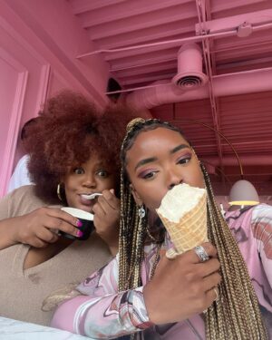 Lovie Simone Instagram - 🤷🏾‍♀️