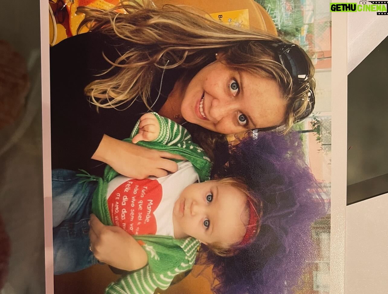 Luísa Gattai Instagram - 02.05💌 Dia da minha melhor amiga do mundo. Aprendi e continuo aprendendo muito com você, e serei eternamente grata por isso. Obrigada por ser a minha maior inspiração. Quero sempre te ver feliz! Te amo imensuravelmente, mommy♥️ @debgattai