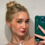 Luísa Gattai Instagram - 🍓messy bun it’s da vibe🍓