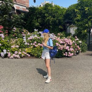 Luísa Gattai Instagram - Summer has officially started