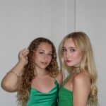 Luísa Gattai Instagram – 𝒩𝒶𝓉𝒶𝓁 𝒹𝒶𝓈 𝒶𝓂𝒾𝑔𝒶𝓈🍒🥨🎀♥️
Noite mais que especial! @luisabresser melhor anfitriã s2