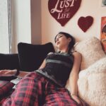 LuLu Lambros Instagram – Bringing back the holisters