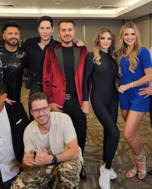 Lucía Méndez Instagram - Gracias por compartir esta noche conmigo en @vedetteshow ❤️❤️❤️ @juanosorio.oficial @soyevadaniela @marjodsousa @christianchavezreal @williamvaldes @mediaconceptspr @jonathan.tonatiuh ❤️❤️❤️