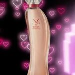 Lucía Méndez Instagram - Este 14 de febrero 💖 Vivir by Lucía Méndez es el mejor regalo para resaltar tu brillo con animo destacando tu sensualidad con la presencia del jazmín, maderas preciosas y musk. Aprovecha todas sus bondades aplicándolo después del baño desnuda con el cuerpo mojado para una mayor atracción con sus feromonas la escéncia que enamora. Ingresa a www.fuller.com.mx Llama al: 800 00 393 00 Adquiérelo con tu fulleret de confianza. @fulleroficial 💖💖💖