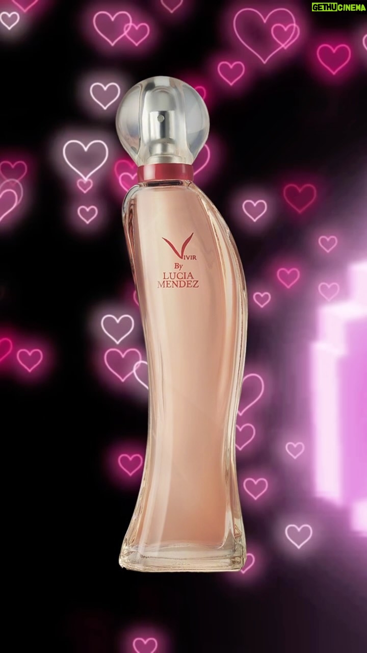 Lucía Méndez Instagram - Este 14 de febrero 💖 Vivir by Lucía Méndez es el mejor regalo para resaltar tu brillo con animo destacando tu sensualidad con la presencia del jazmín, maderas preciosas y musk. Aprovecha todas sus bondades aplicándolo después del baño desnuda con el cuerpo mojado para una mayor atracción con sus feromonas la escéncia que enamora. Ingresa a www.fuller.com.mx Llama al: 800 00 393 00 Adquiérelo con tu fulleret de confianza. @fulleroficial 💖💖💖