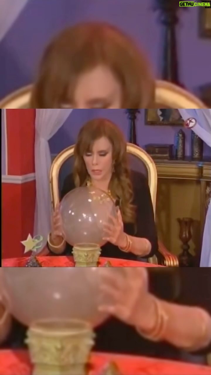Lucía Méndez Instagram - Madame Mendez 🔮🔮🔮 #luciamendez #sketch #comedia 🔮🔮🔮