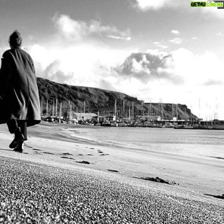 Lúcia Moniz - 1K Likes - #becausetheskyisblue #whenirisewithsunrise #itrulyenjoythismorningsun
