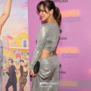 Luciana Faulhaber Instagram - @lausurpadorathemusical is such joy! These are such wild times so if you need a laugh out loud feel good movie this one is  just that. More joy please 🎸💃🏽💖

#premiere #redcarpet #golden #sparkle #lausurpadora #musical #singalong #fun #goodvibes #goodtimes #funny