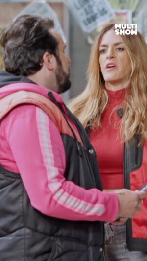 Luciana Paes Instagram - Todo mundo tem aquele amigo que perturba muito no zap, né? 🗣😂

Não perca! Hoje, às 22h, tem episódio novo de #NoCorre!