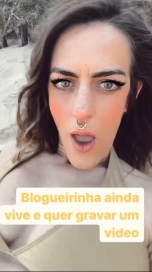 Luciana Paes Instagram - #tbt de quarta. Deixa passar essa onda. Daqui a pouco tem mais ausencia de conteúdo pra vcs #blogueirinha