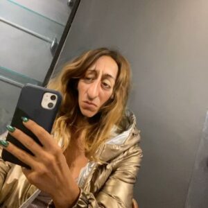 Luciana Paes Instagram - Arraste para o lado! #ohmeudeux 

Eu e @lucianapaesviva esperando para ver um filme! Kkk

Qual video gostou mais?

#humor #comedia #filtro