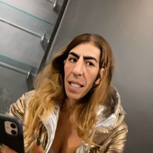 Luciana Paes Instagram - Arraste para o lado! #ohmeudeux 

Eu e @lucianapaesviva esperando para ver um filme! Kkk

Qual video gostou mais?

#humor #comedia #filtro