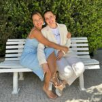 Luciana Abreu Instagram – “Há tantas pessoas a olhar-nos neste mundo e tão poucas que nos conseguem ver, não é?”
Amo conhecer boas pessoas, aquelas com quem me identifico, que prezam o cuidado com o amanhã.
-Porquê?
-Porque o amanhã tem a mania de ser tarde demais.
E a vida é pequena demais para perdermos tempo com algo que não envolva amor.
“Há dois tipos de pessoas.
-Quais?
-As que dão vida.
-E as outras?
-São as que te matam.”
Obrigada querida @adelaidecunhaaa , Diva dos doces e dos salgadinhos, por dar vida a todos aqueles que se cruzam consigo. 

(Para pessoas especiais, textos à altura: @pedrochagasfreitas