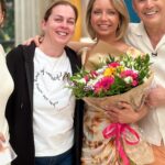 Luciana Abreu Instagram - Vou começar por agradecer… O programa de hoje foi muito especial para mim. Não só comemorei 25 anos de carreira , mas também tive por perto quem me tem apoiado incondicionalmente e vive dentro do meu coração. É com muito gosto que partilho convosco, que no dia 7 de Junho, no meu concerto de comemoração dos meus 25 anos de carreira, os presentes irão ter o privilégio de provar os mimos da DIVA dos doces e dos salgadinhos 😍🥴🤤 @adelaidecunhaaa Vai ser um dia inesquecível, de muitas surpresas. Muito obrigada por tanto.
