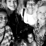 Luciana Abreu Instagram - Mais importante do que nos mantermos vivos, é mantermo-nos humanos. Aos olhos dos meus tesouros, não falta abundância em amor. “Eu nunca perco. Ou ganho ou aprendo.” Nelson Mandela