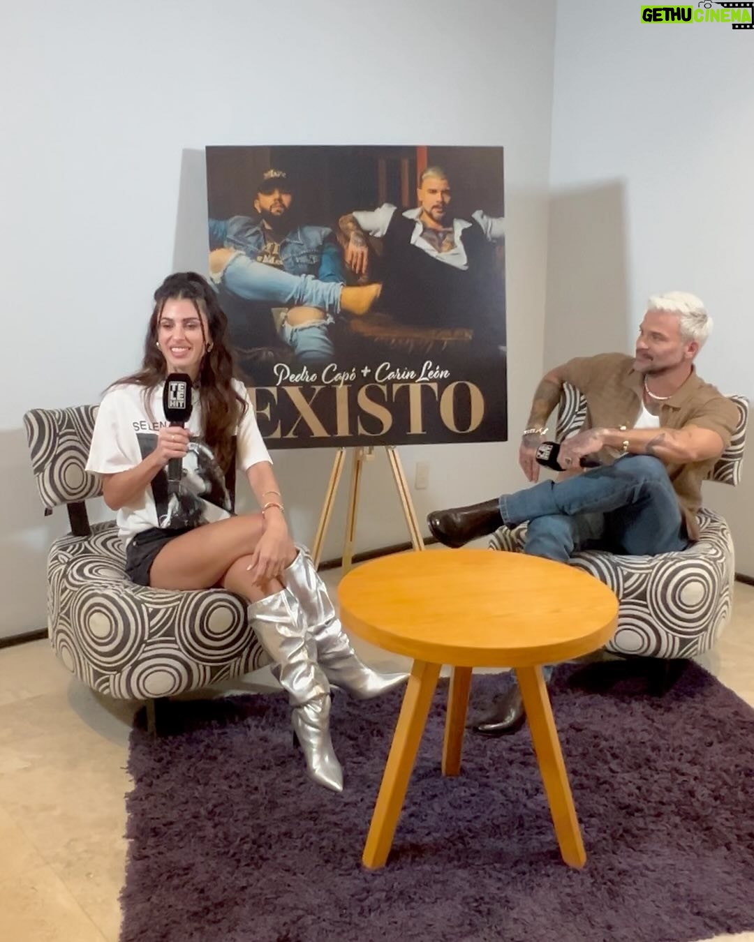 Luciana Sismondi Instagram - Intuitivo, sentimental e inspiración pura…. así es @pedrocapo. Gracias por esta súper entrevista y por el tiempo! “¿Cómo no voy a ser exitoso, si existo”. Esa frase en su nuevo sencillo ‘Existo’ ahora forma parte de mis mantras. Vayan a escucharlo! 🎶 💥 Pronto la entrevista por @_quenewstelehit Les comparto un poco del momento y les dejo este look para un día relajado y ☀️.
