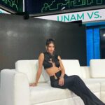 Luciana Sismondi Instagram - Qué increíble estar en @lajugadatudn para platicar sobre los @latinamas!!⚡️🤍 amé mi look de @nisa.conceptstore @nooshapparel @nisa_by_denisa all in black = girlpwr! ¿Les gusta?